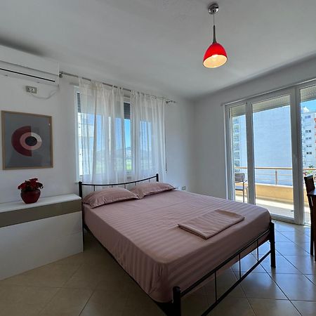 Bella'S Apartments Sakes Ngoại thất bức ảnh